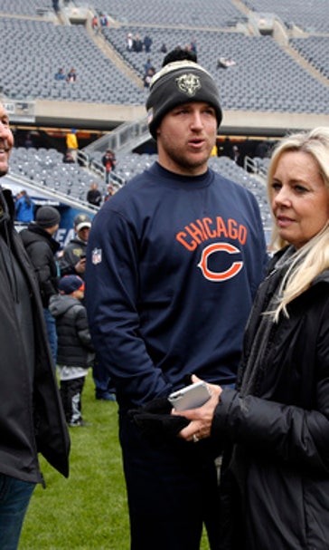 The Latest: Brady, Gronkowski both active for Patriots